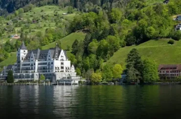 7 Inspiring Reasons to Visit Lucerne, Switzerland – A Lakeside Alpine Gem